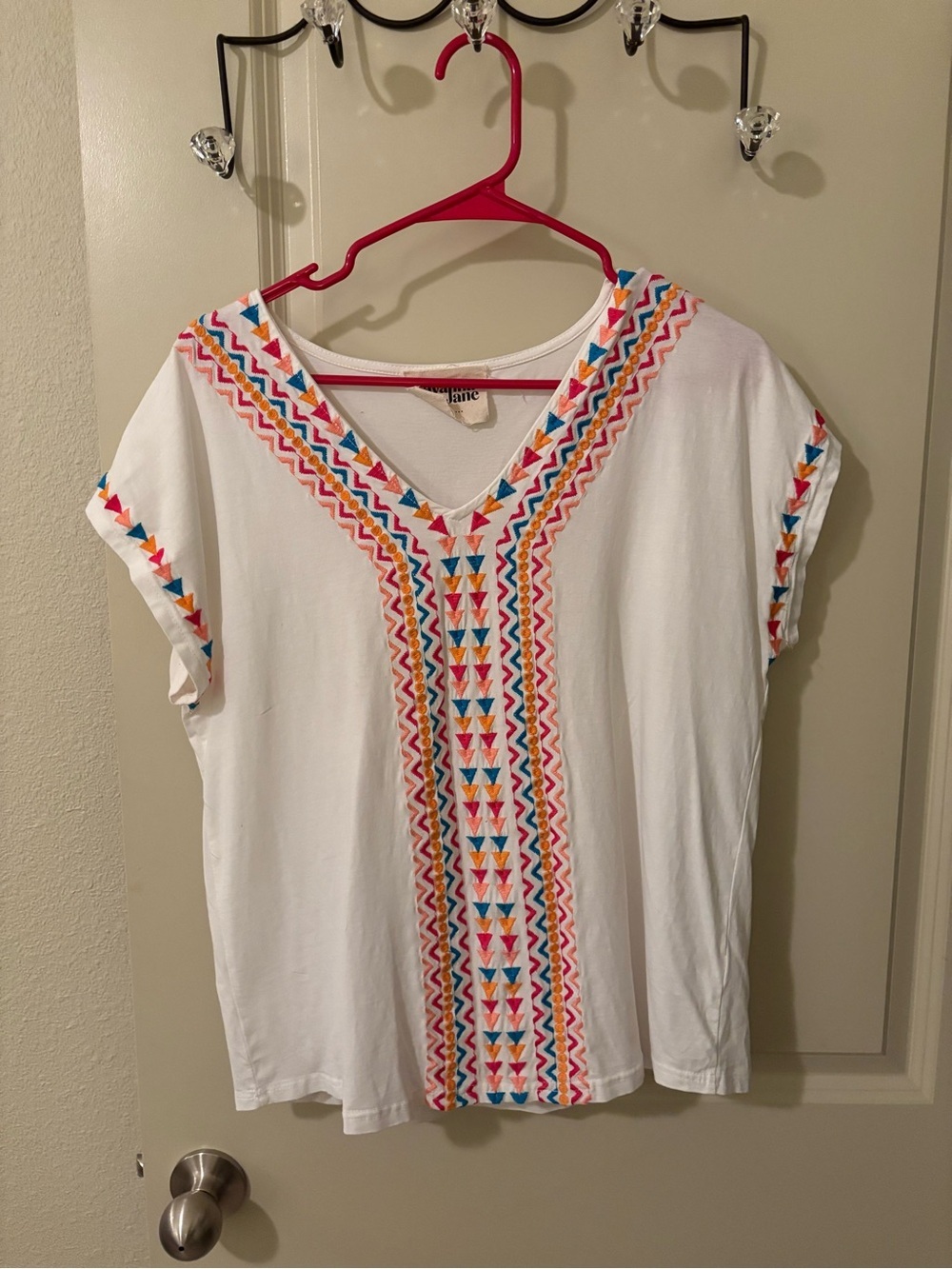 Savanna Jane White V-Neck Short Sleeve Top with Multicolor Embroidered Trim